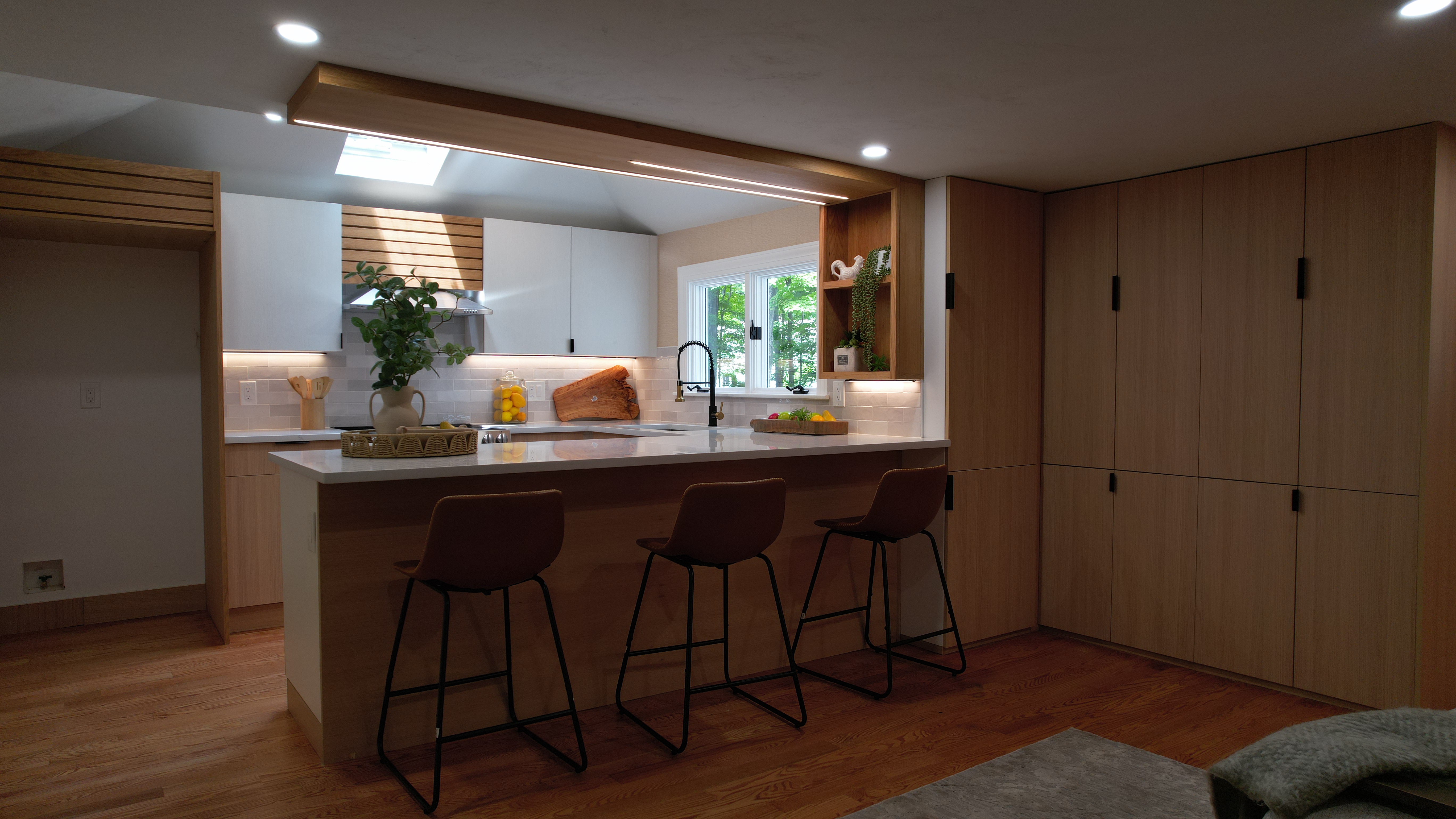 Framingham custom kitchen cabinetry and seating