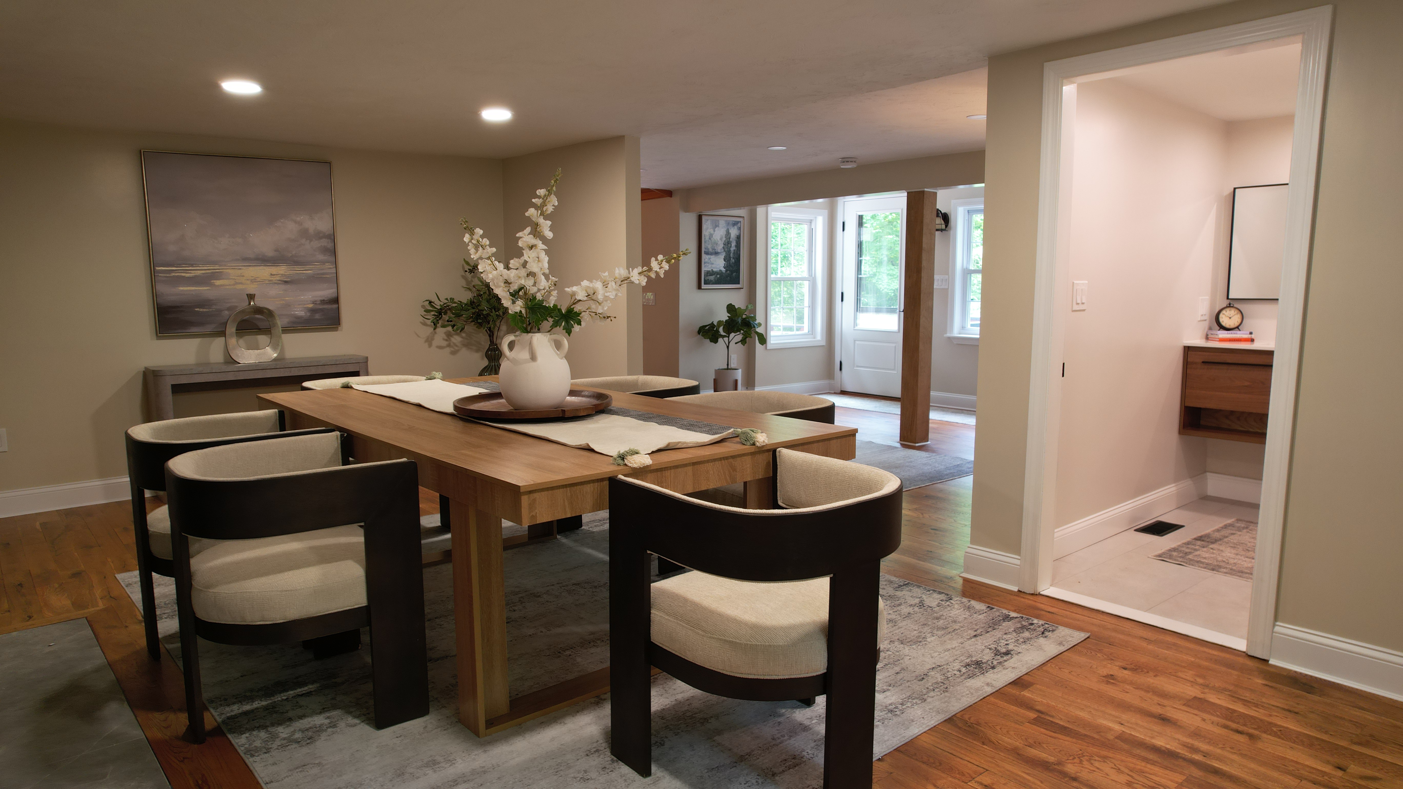 Dining room at 616 Grove St