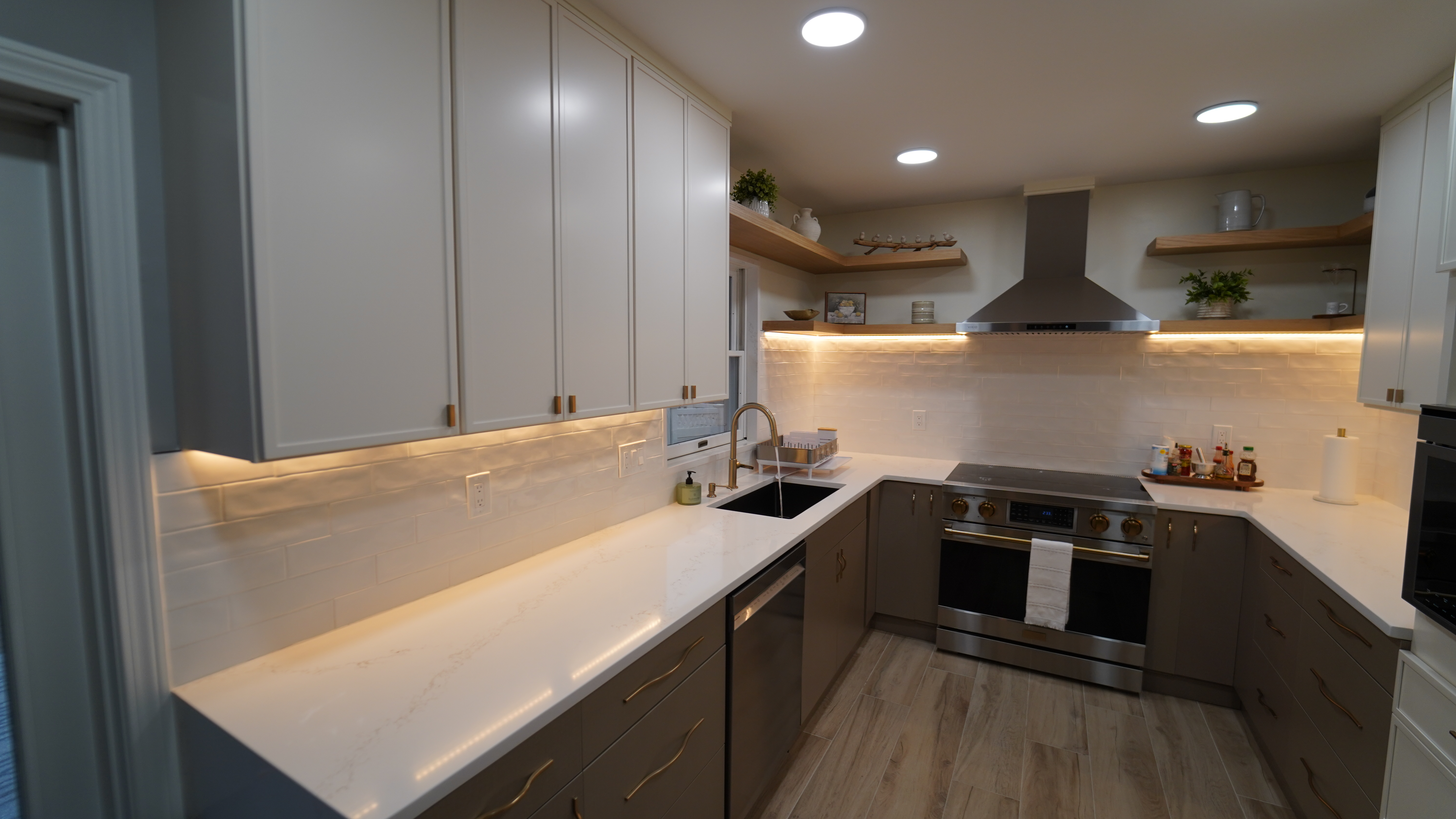 Saugus project kitchen cover